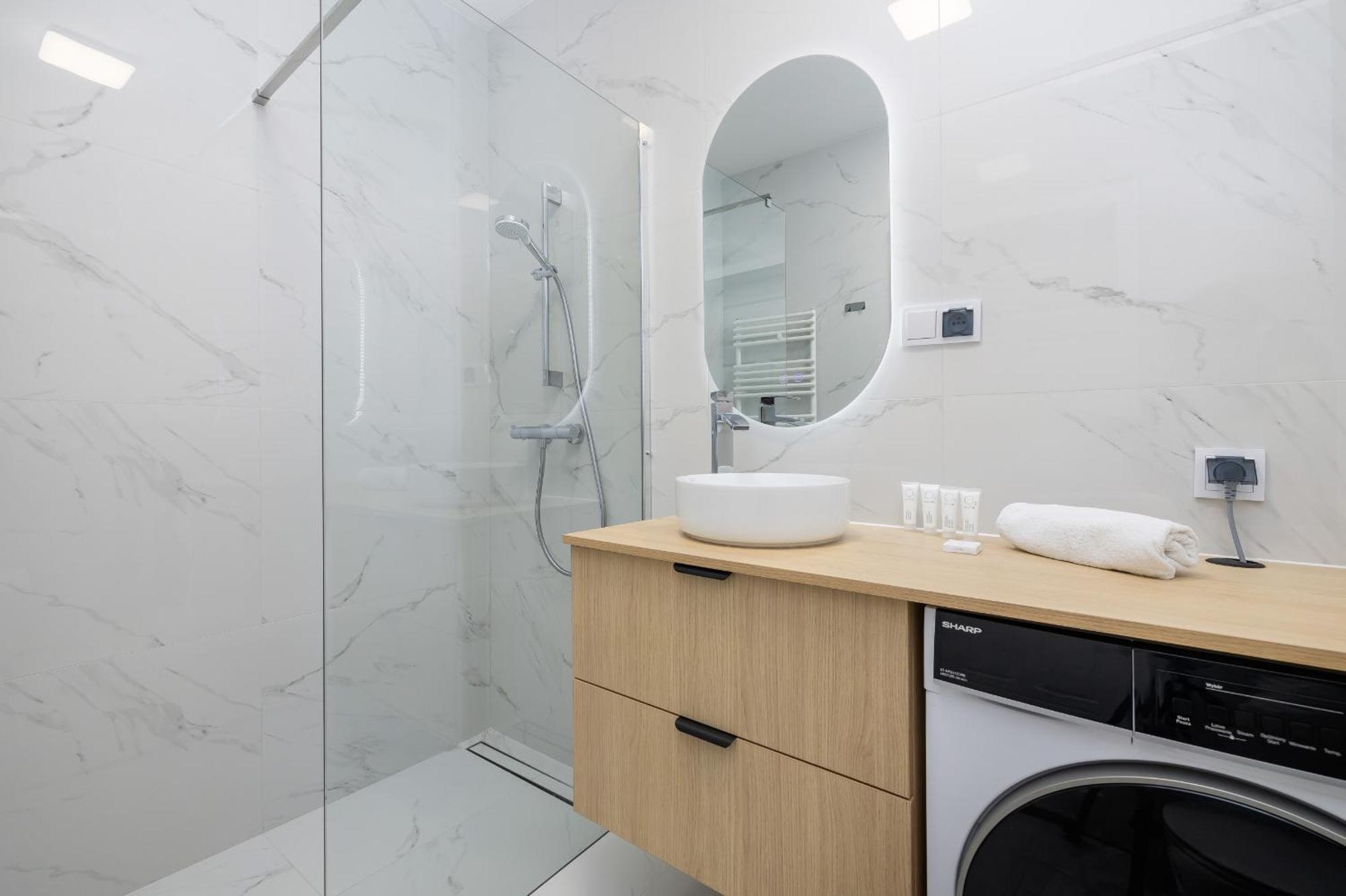 Krowoderska Apartment With Balcony Near City Center By Rent Like Home Krasków Εξωτερικό φωτογραφία