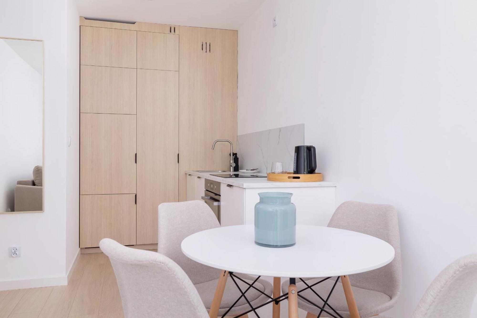 Krowoderska Apartment With Balcony Near City Center By Rent Like Home Krasków Εξωτερικό φωτογραφία